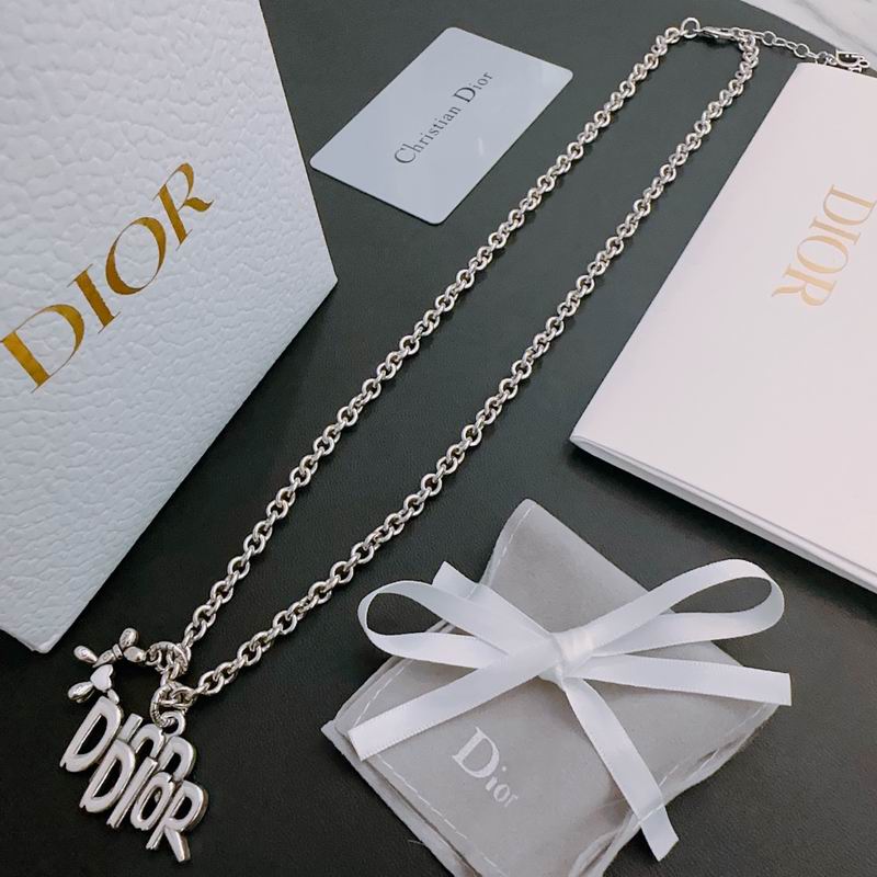 Dior Necklace 05lyr428